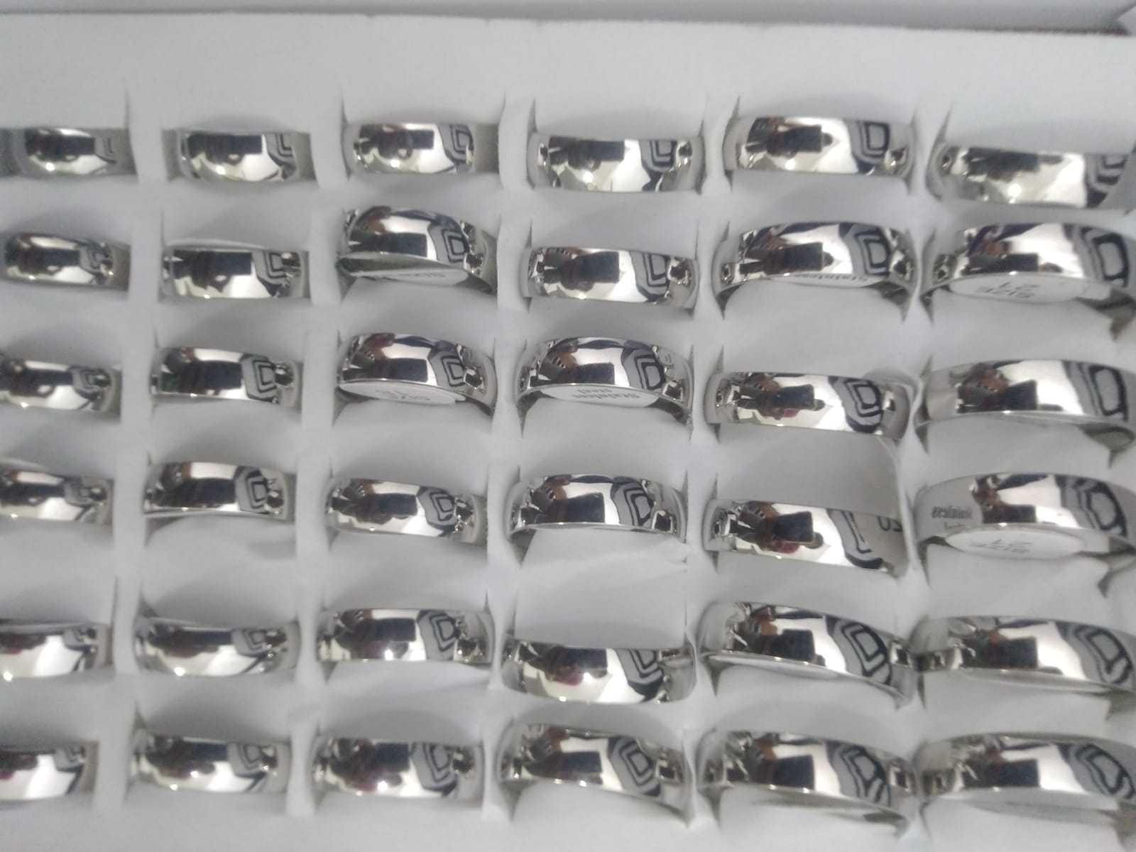 Aliança prata grossa 6mm – Elegância e Sofisticação